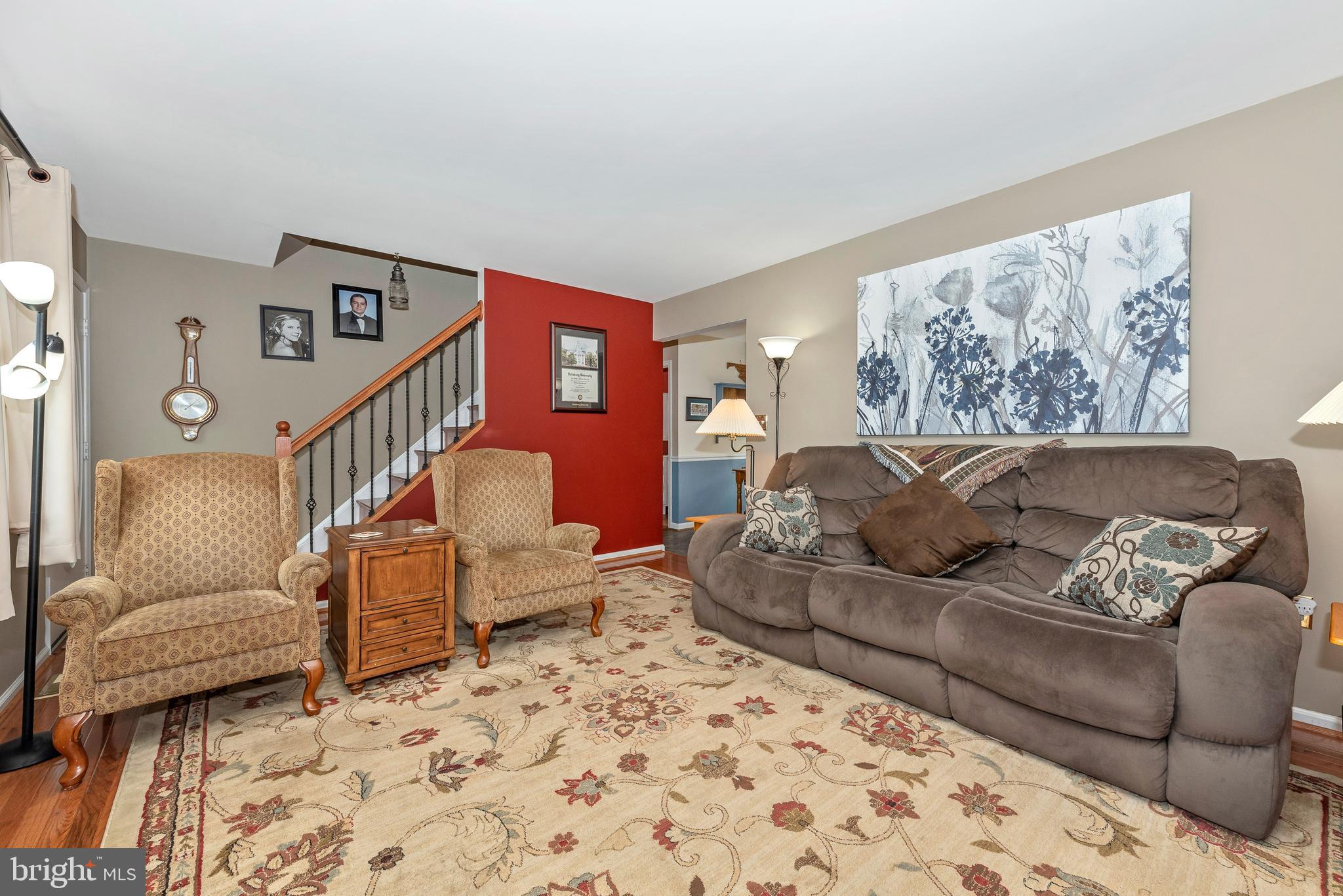 14010 Harrisville Road Mount Airy, MD 21771 - Photo 13 of 62 Living room