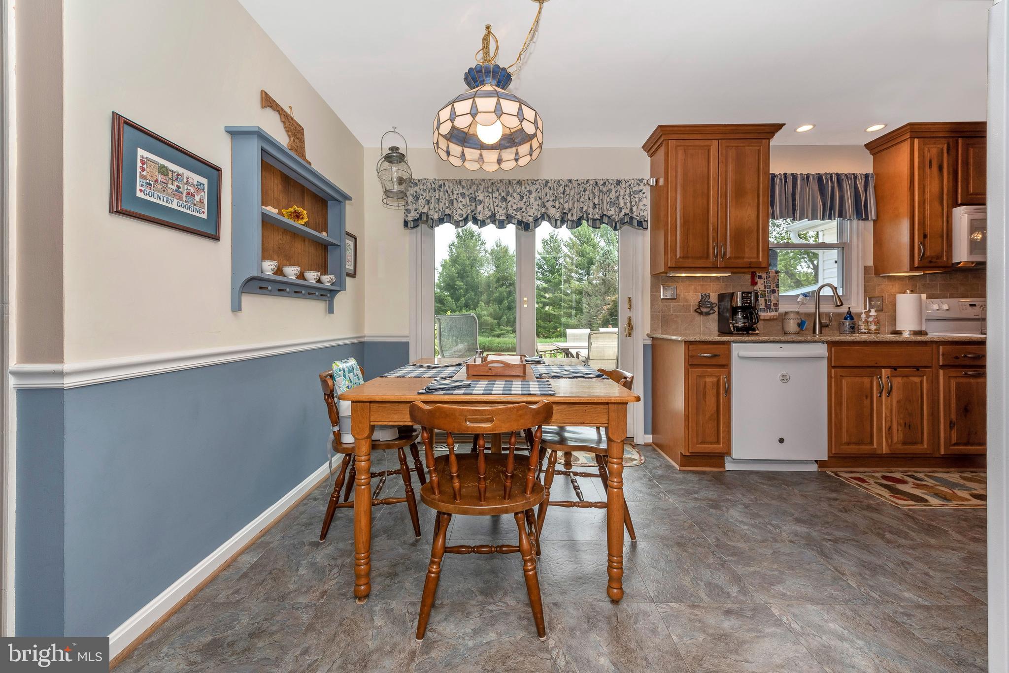 14010 Harrisville Road Mount Airy, MD 21771 - Photo 14 of 62 Kitchen dining room combo