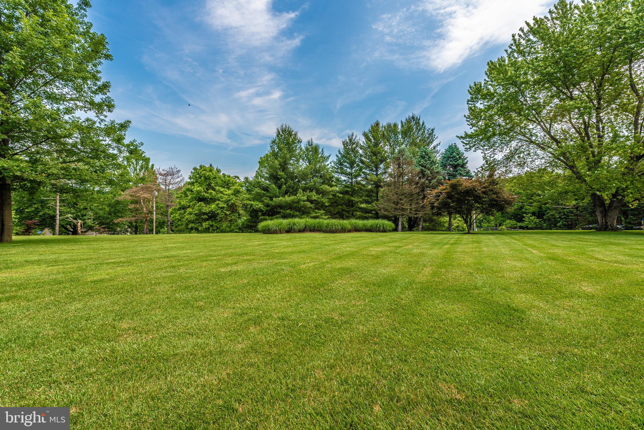 14010 Harrisville Road Mount Airy, MD 21771 - Photo 42 of 62 Professionally maintained lawn