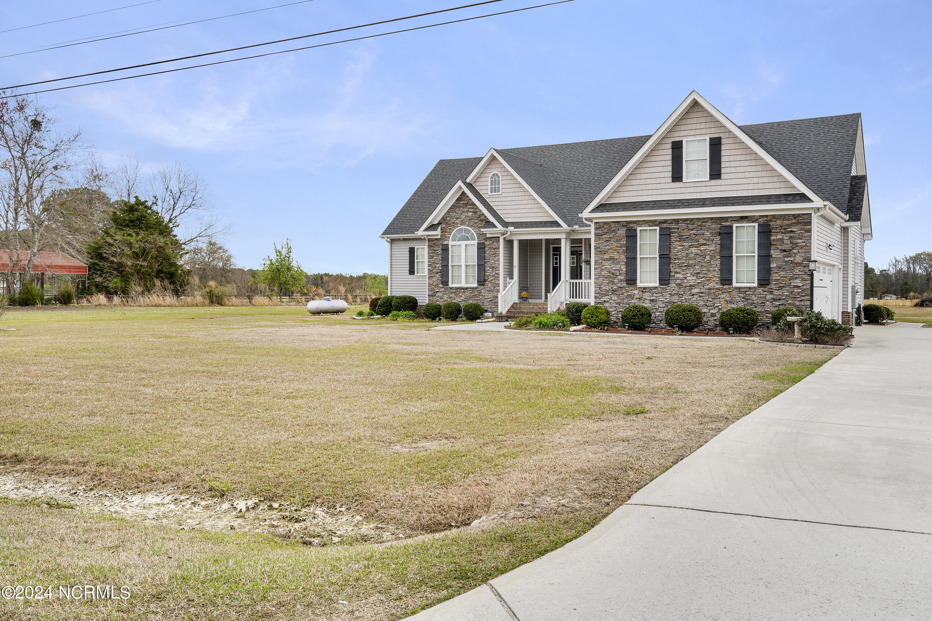 5261 Quaker Road Wilson, NC 27893 - Photo 2 of 38 5261QuackerRd-6