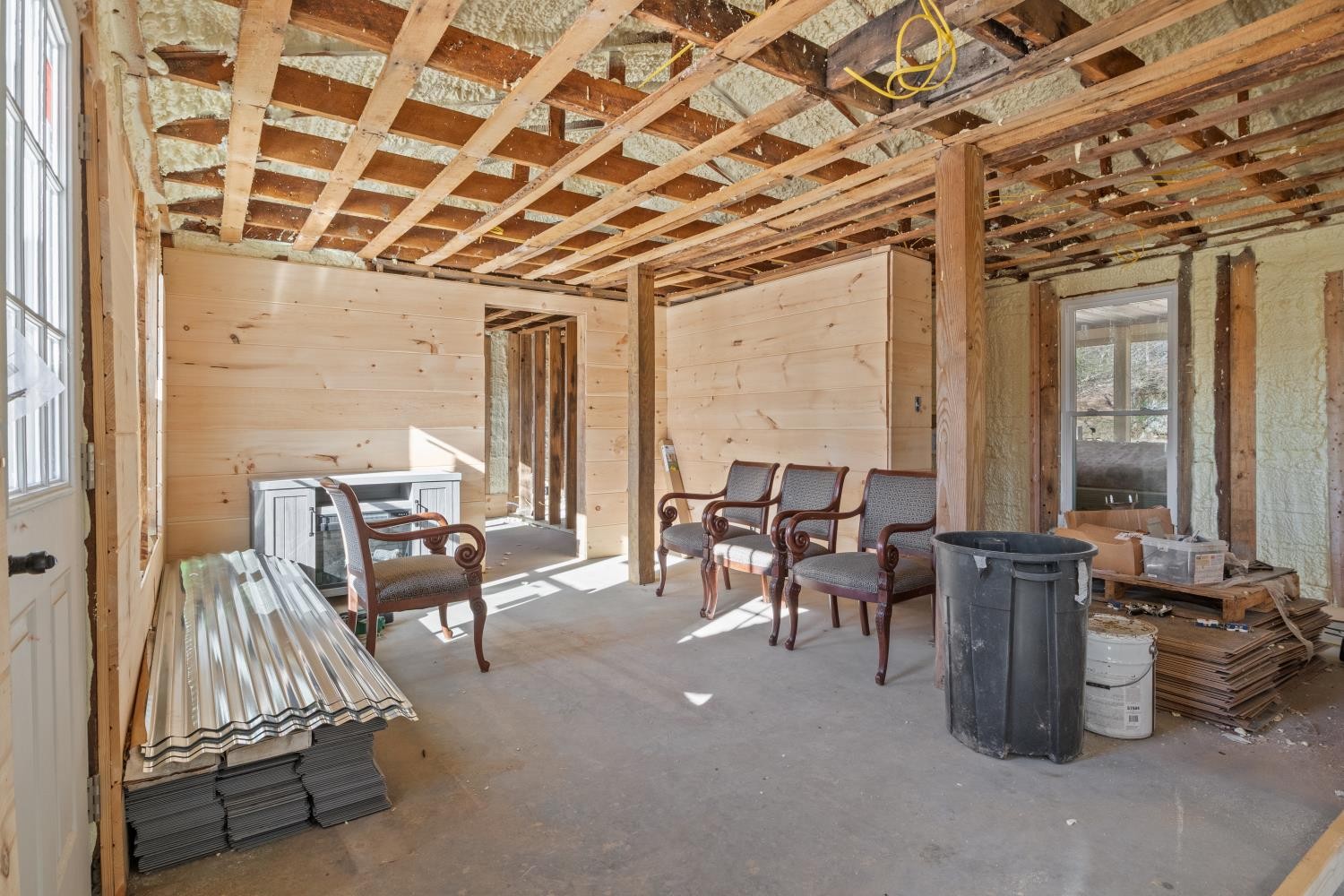 70 Old Bruceton Road Bruceton, TN 38317 - Photo 9 of 33 a outdoor space with lots of furniture and chairs
