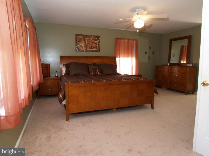 304 Sunny Ridge Road Gilbertsville, PA 19525 - Photo 11 of 25 Gallery Image 11
