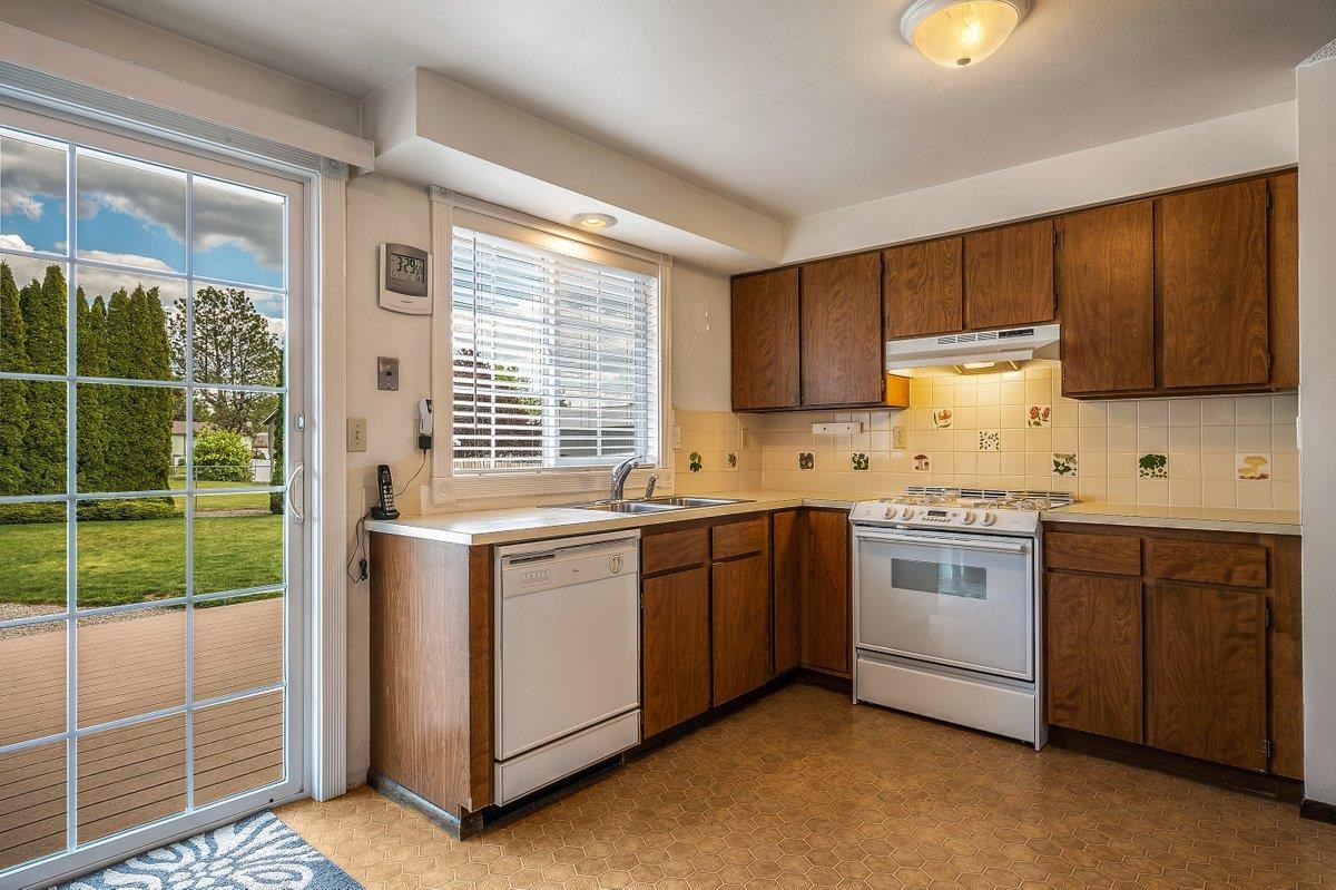 4708 North Larch Road Spokane Valley, WA 99216 - Photo 6 of 32 Gallery Image 6