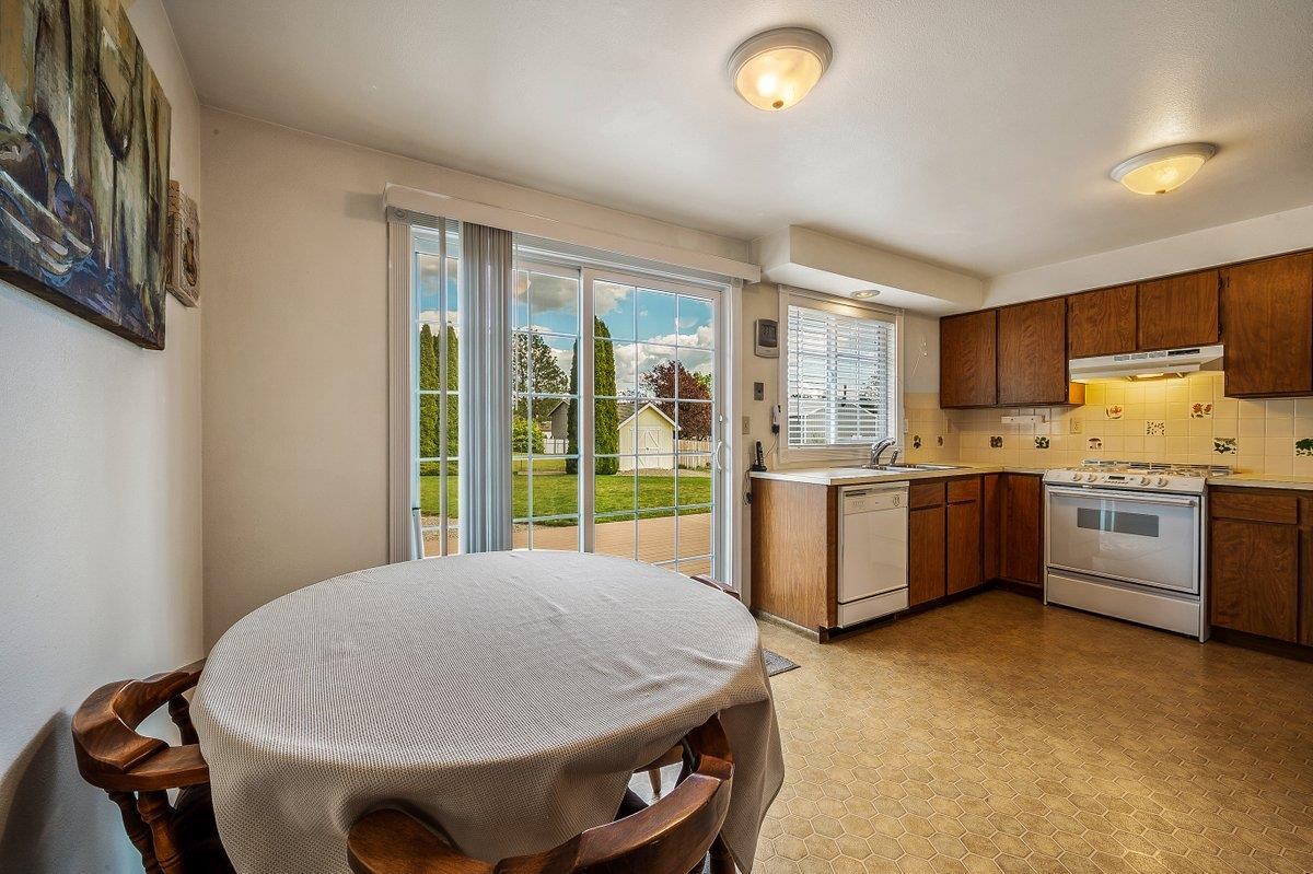 4708 North Larch Road Spokane Valley, WA 99216 - Photo 8 of 32 Gallery Image 8