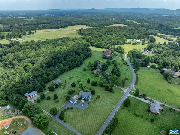 $1,625,000 | 7520 Greenwood Station Road, Greenwood, VA 22943