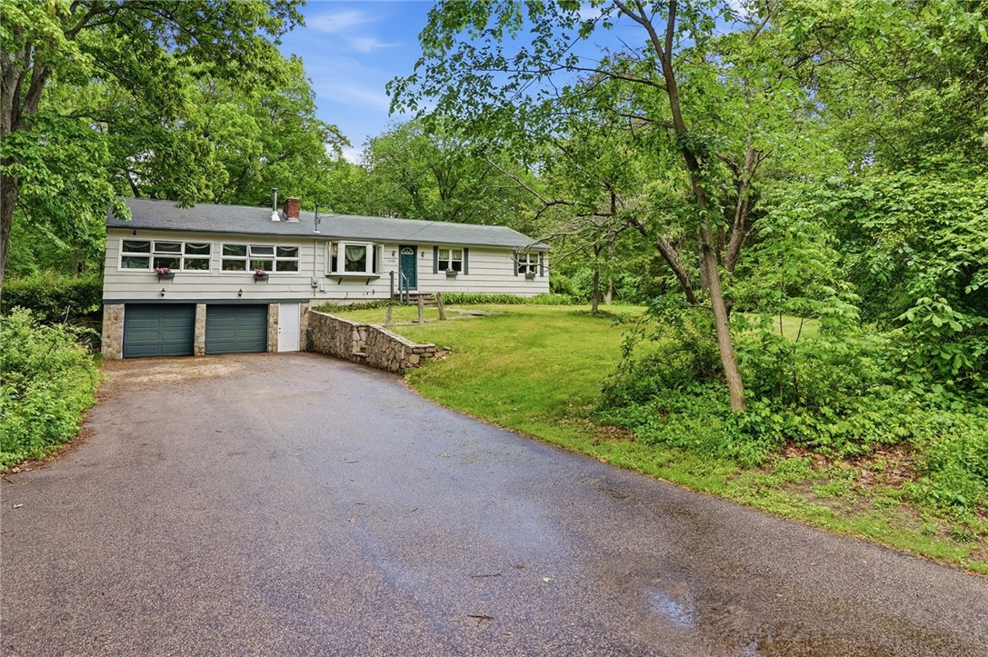 1556 Harkney Hill Road Coventry, RI 02816 - Photo 3 of 41