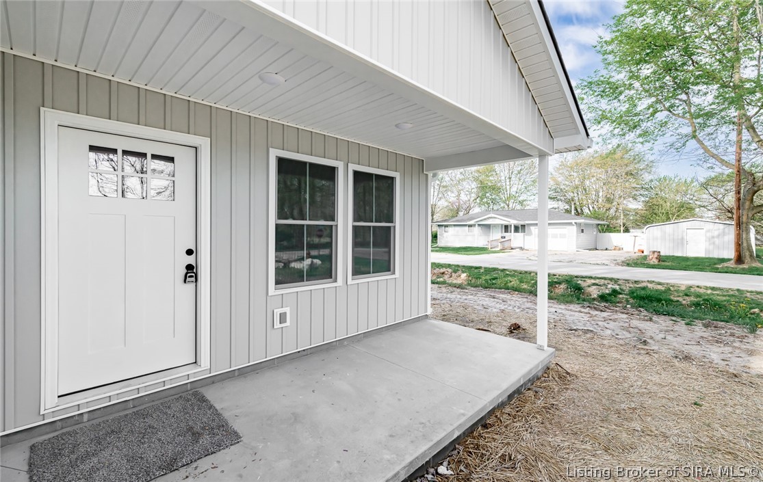 1435 West Booe Road Austin, IN 47102 - Photo 4 of 49 Gallery Image 4