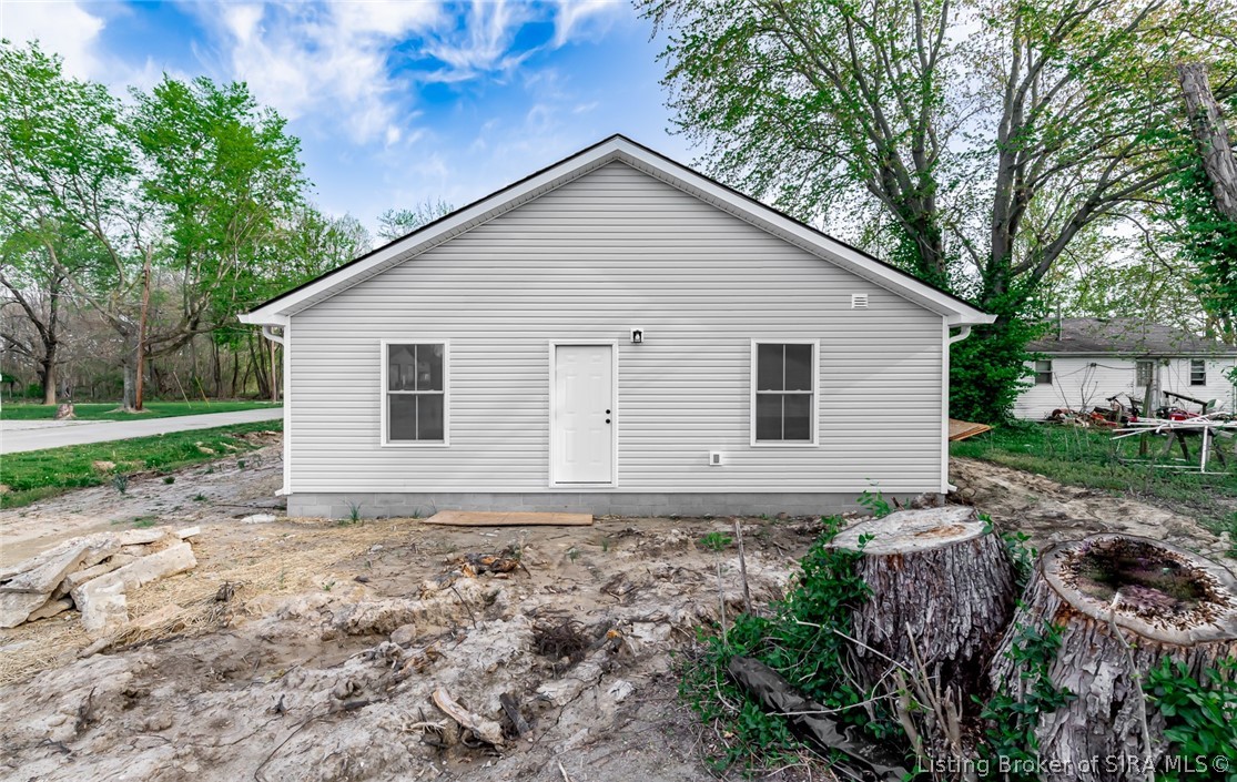 1435 West Booe Road Austin, IN 47102 - Photo 7 of 49 Gallery Image 7