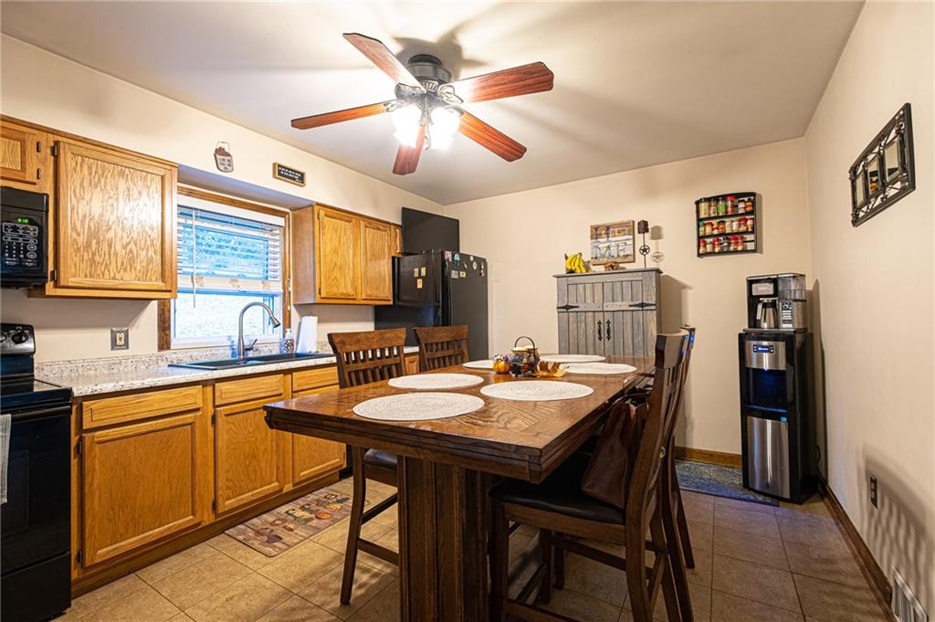 2093 Forest Grove Road Coraopolis, PA 15108 - Photo 13 of 17 Gallery Image 13