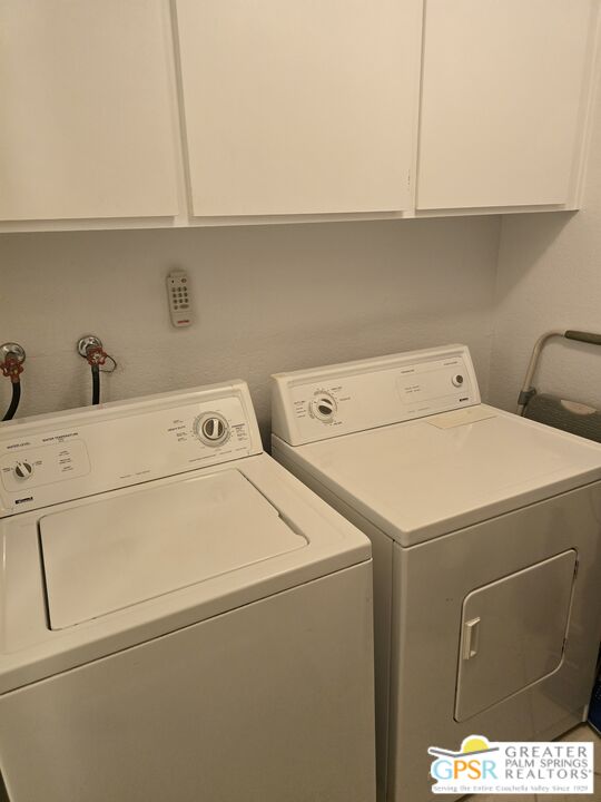 365 West Mariscal Road Palm Springs, CA 92262 - Photo 18 of 25 a utility room with dryer and washer