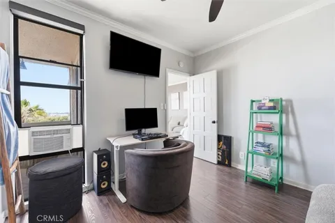 $624,998 | 2525 East 19th Street, Unit 32, Signal Hill, CA 90755