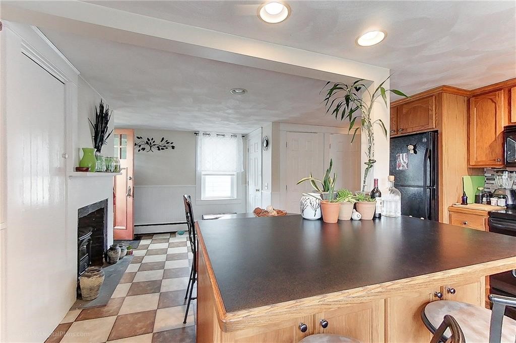 36 Church Street, Unit 2 Warren, RI 02885 - Photo 7 of 31