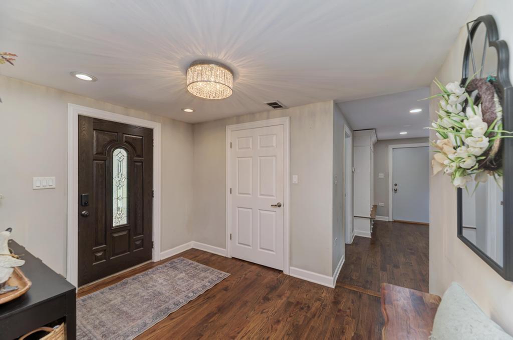 83 4n021 Il Route Bensenville, IL 60106 - Photo 6 of 33 Gallery Image 6