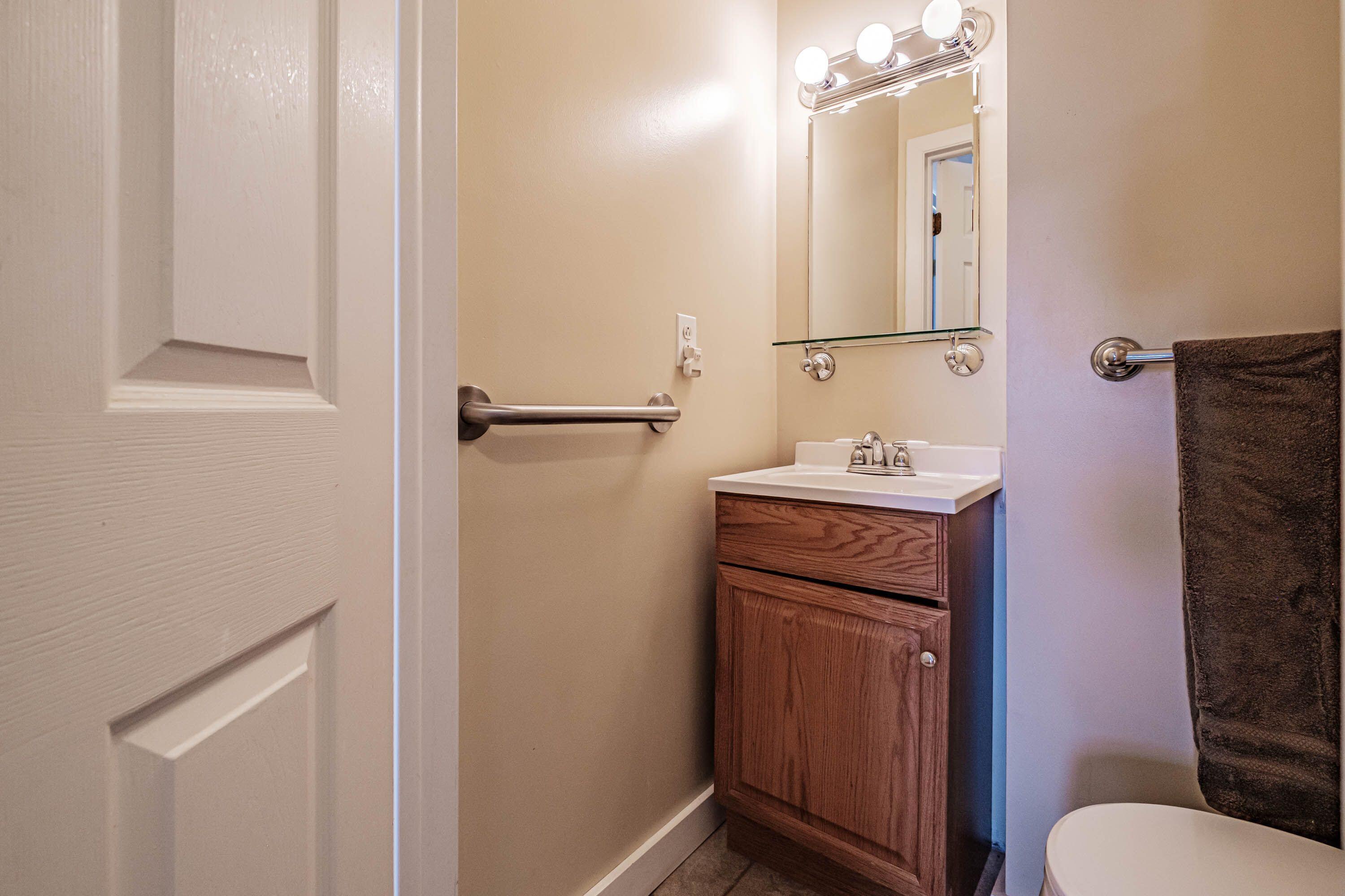 21 Vernon Road Cape Elizabeth, ME 04107 - Photo 25 of 31 1/2 Bath