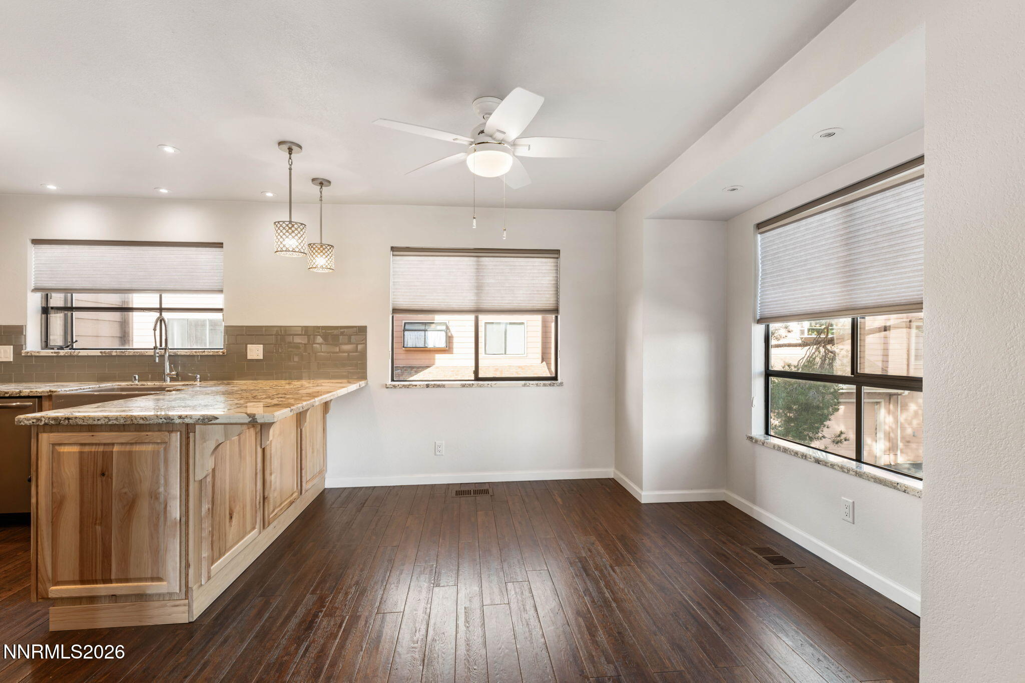 2875 Idlewild Drive, Unit 49 Reno, NV 89509 - Photo 14 of 42 18-web-or-mls-DSC_4913