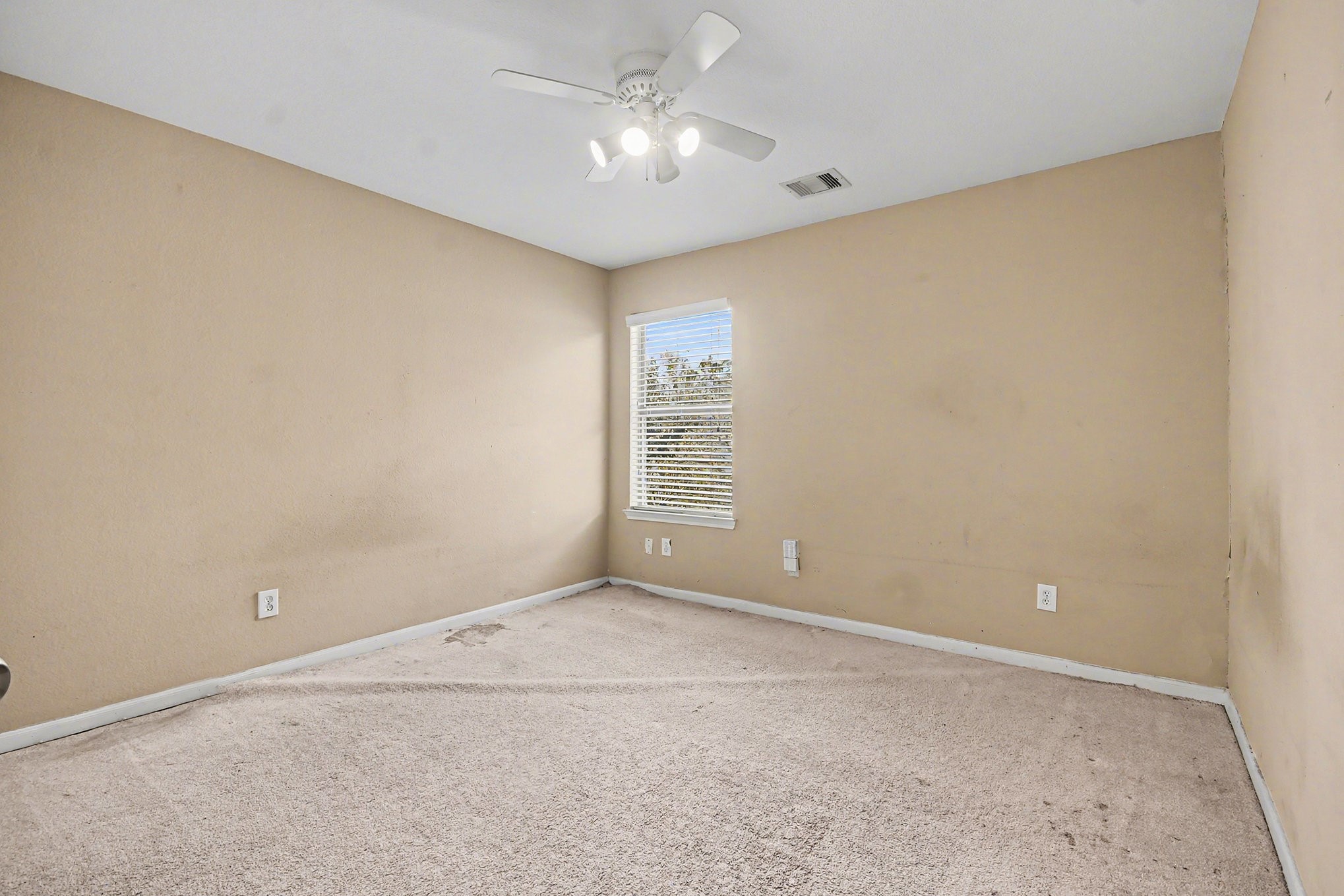 6703 Providence View Lane Houston, TX 77049 - Photo 20 of 21 a view of an empty room