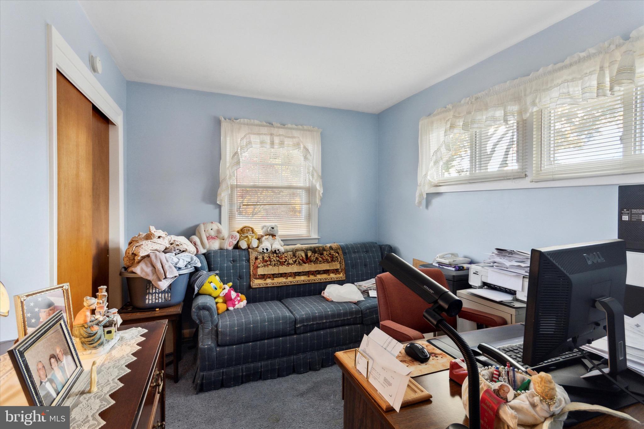 602 Wynnbrook Road Secane, PA 19018 - Photo 15 of 16 a living room with furniture and a window