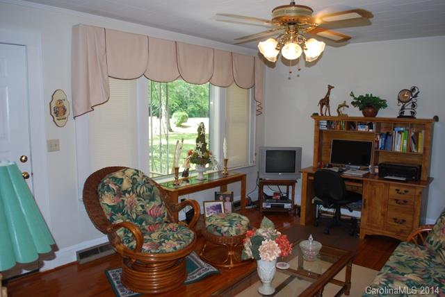 2289 Walker Road Mount Pleasant, NC 28124 - Photo 4 of 15 Gallery Image 4