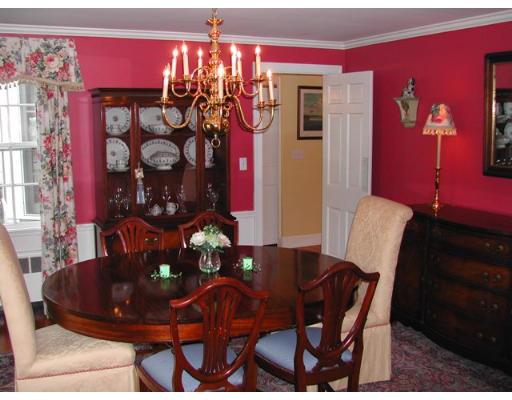 146 Hampshire Road Wellesley, MA 02481 - Photo 8 of 11