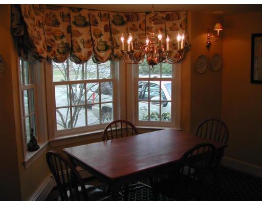 146 Hampshire Road Wellesley, MA 02481 - Photo 9 of 11