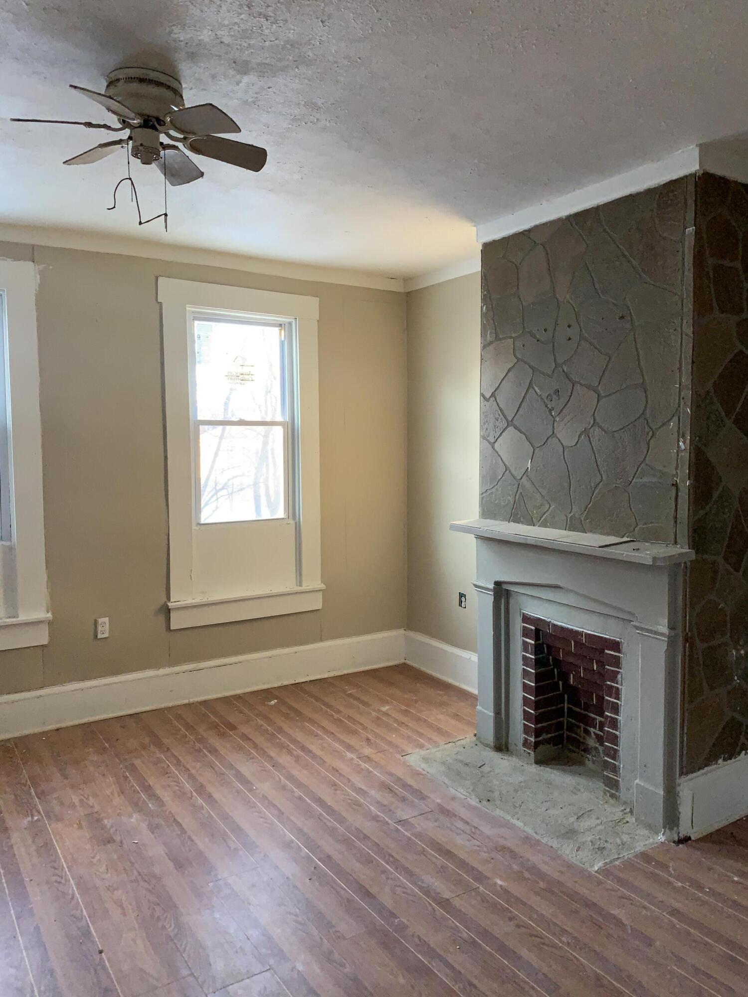 360 Gallagher Street Springfield, OH 45505 - Photo 4 of 10 Gallery Image 4