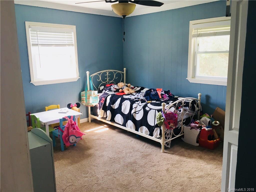 98 Church Road Fairview, NC 28730 - Photo 11 of 14 Gallery Image 11