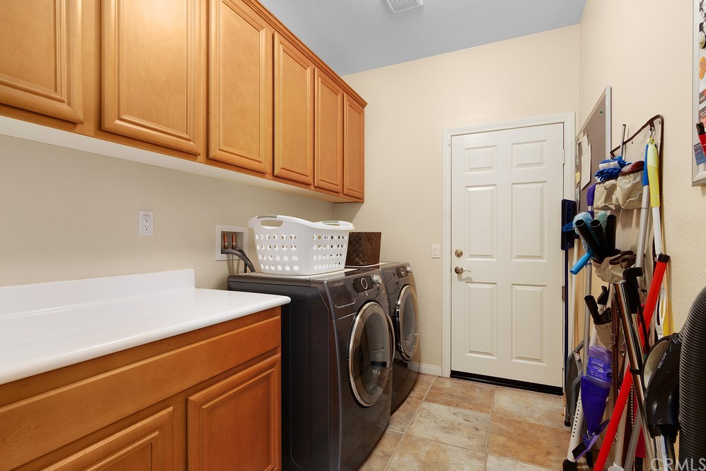 32764 Lambeth Street Winchester, CA 92596 - Photo 17 of 57