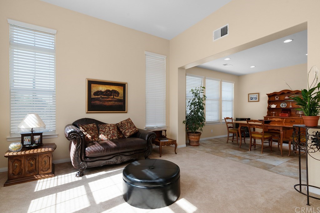 32764 Lambeth Street Winchester, CA 92596 - Photo 6 of 57