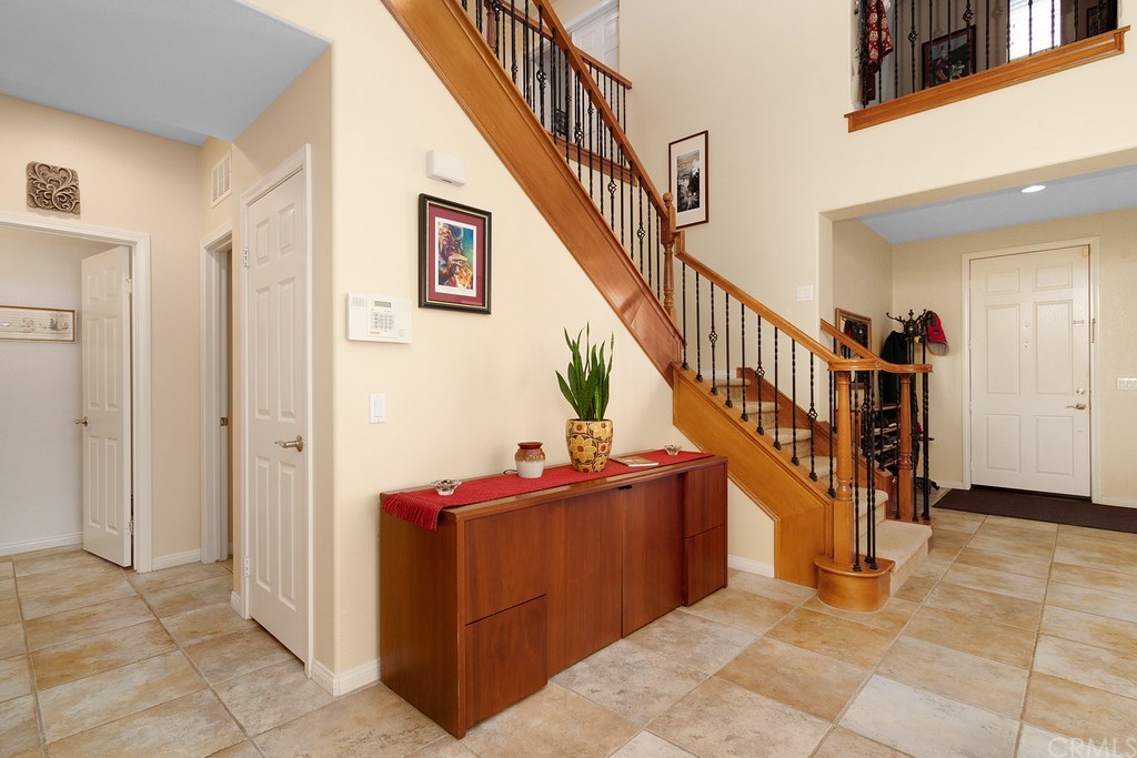 32764 Lambeth Street Winchester, CA 92596 - Photo 8 of 57