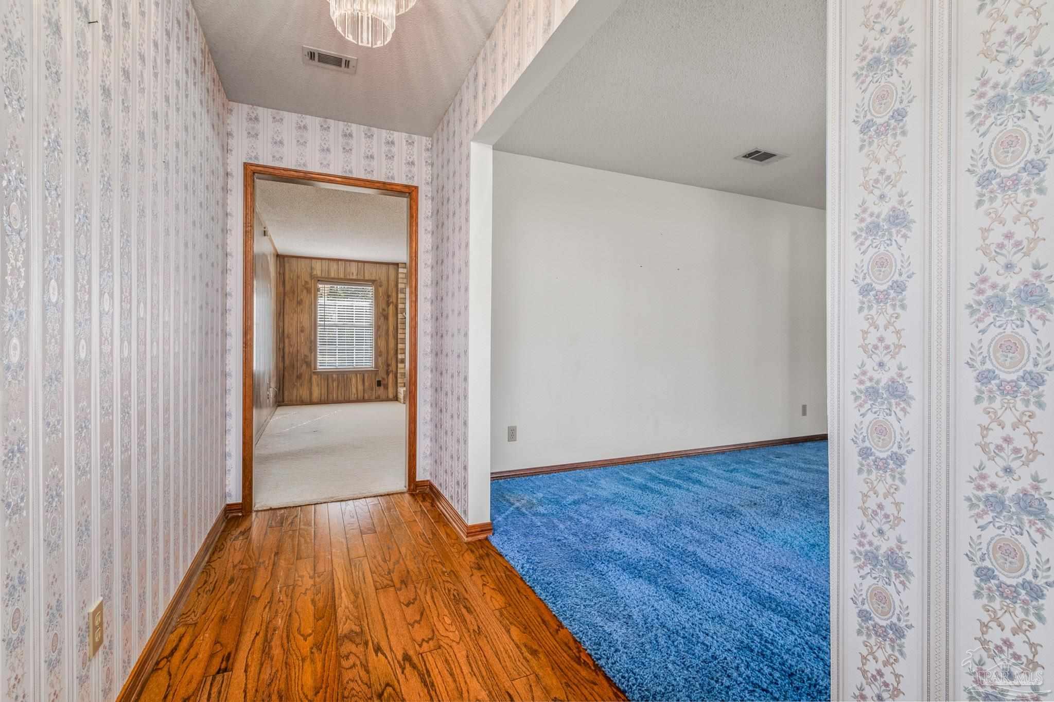 2021 Ceylon Road Pensacola, FL 32526 - Photo 4 of 45 Gallery Image 4