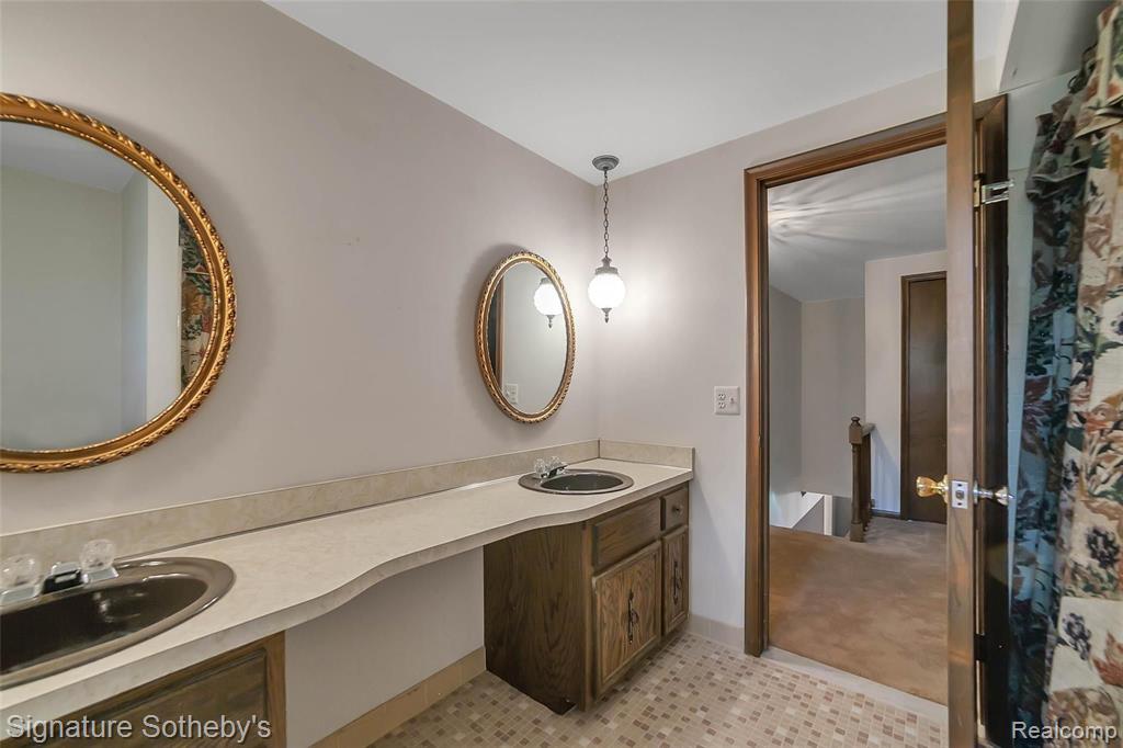 972 Homestead Court Rochester Hills, MI 48309 - Photo 44 of 53