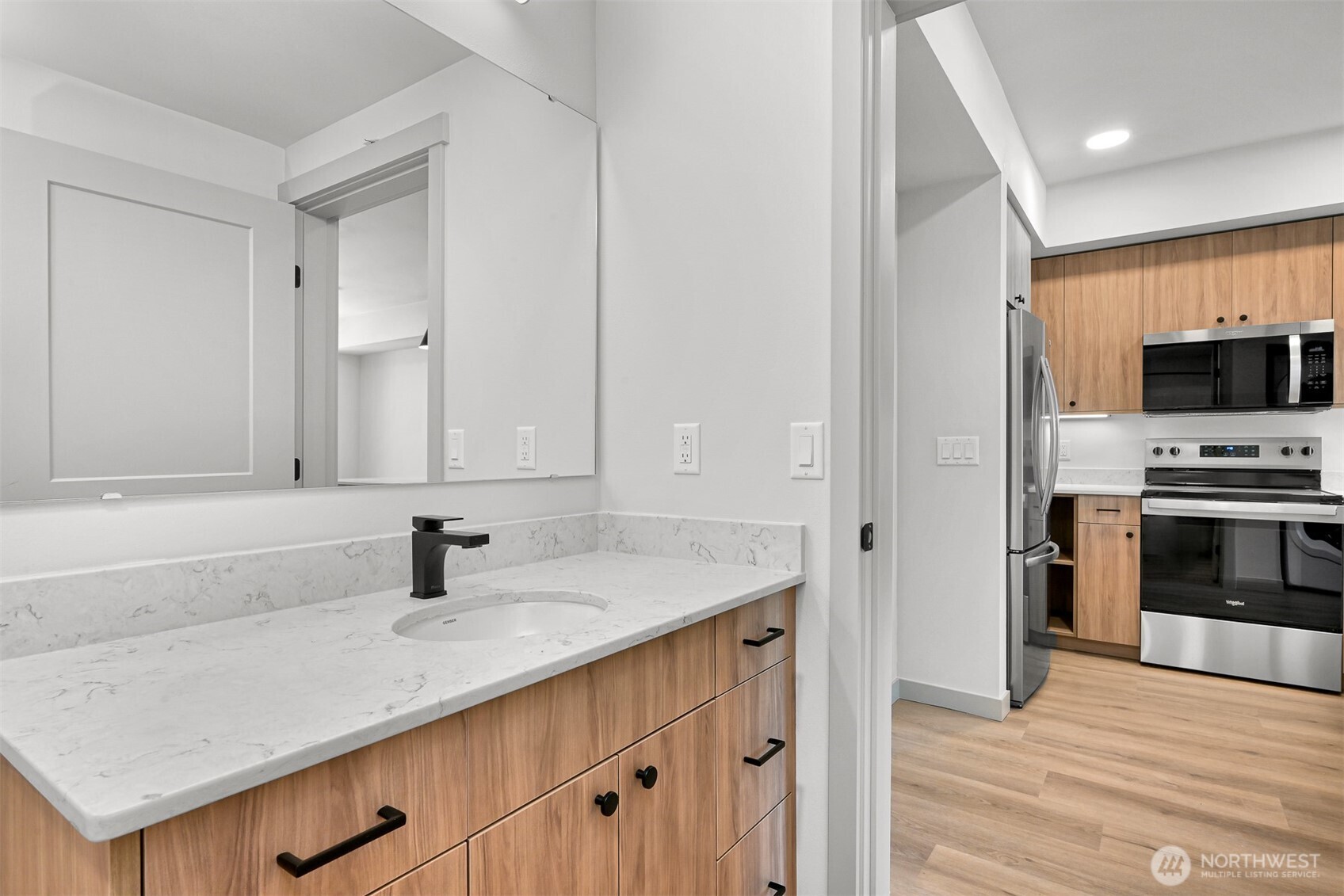820 North State Street, Unit 608 Bellingham, WA 98225 - Photo 10 of 23