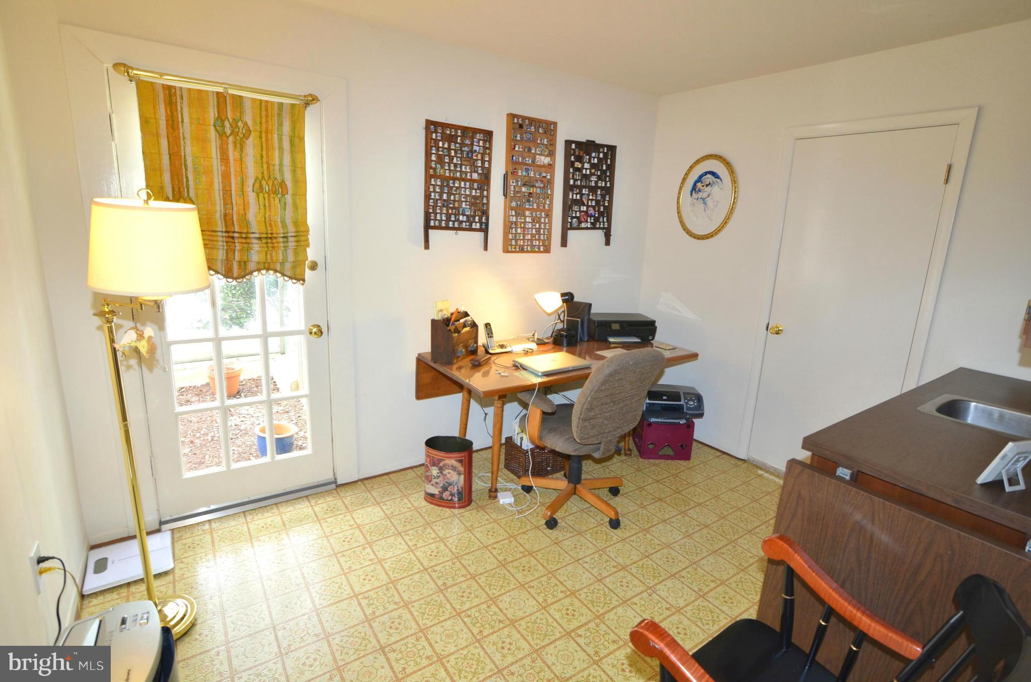 1719 Stratton Road Crofton, MD 21114 - Photo 18 of 29 Office/Den on Main Level