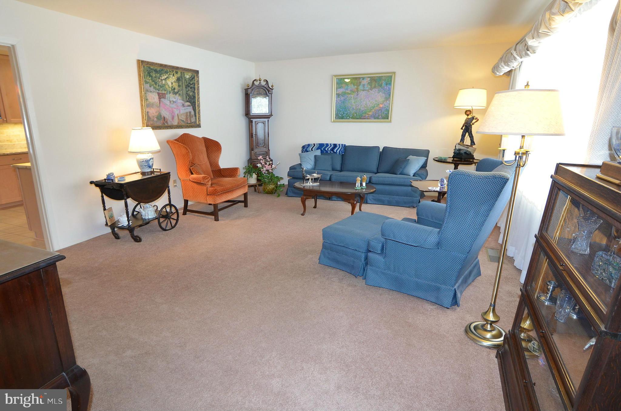 1719 Stratton Road Crofton, MD 21114 - Photo 5 of 29 Living Room