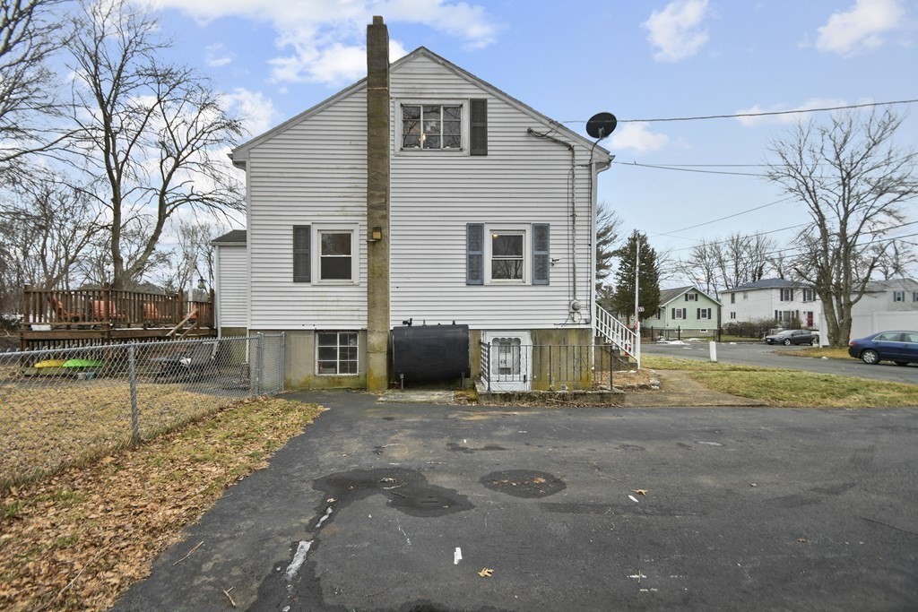 48 East Shore Road Holbrook, MA 02343 - Photo 4 of 42 Gallery Image 4