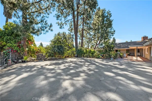 $2,940,000 | 2120 Yucca Avenue, Fullerton, CA 92835