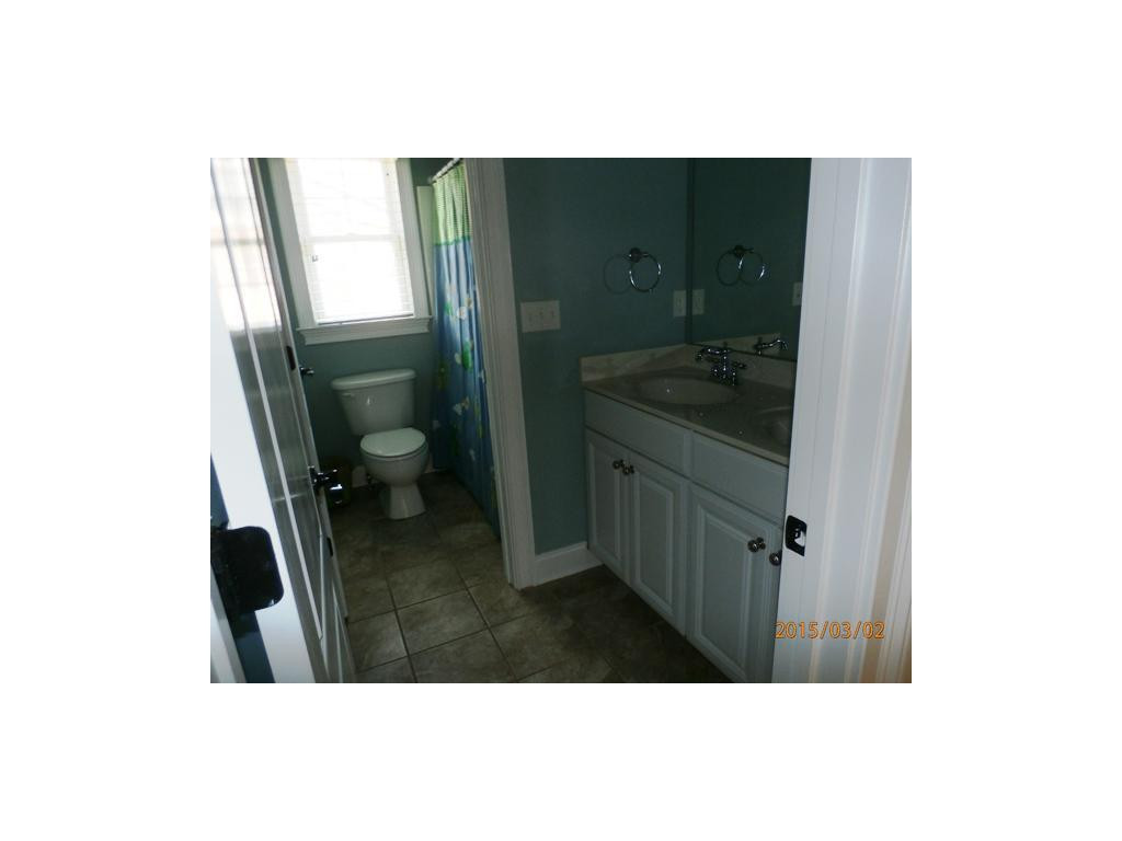 730 Ridgefield Road Elizabethton, TN 37643 - Photo 15 of 20 Guest Bath