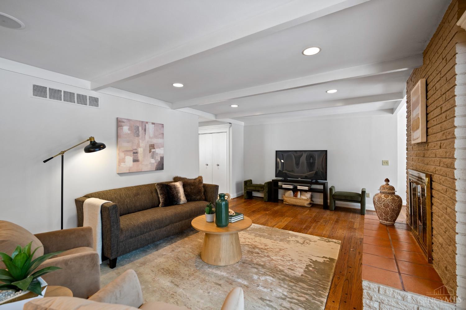 7416 Ayers Road Cincinnati, OH 45255 - Photo 7 of 59 Gallery Image 7