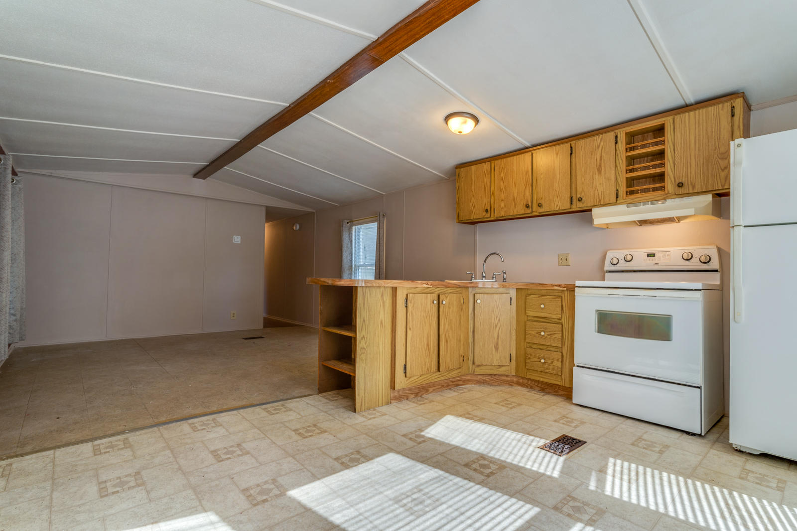 142 Upper Cross Road Lebanon, ME 04027 - Photo 8 of 19 Ktichen