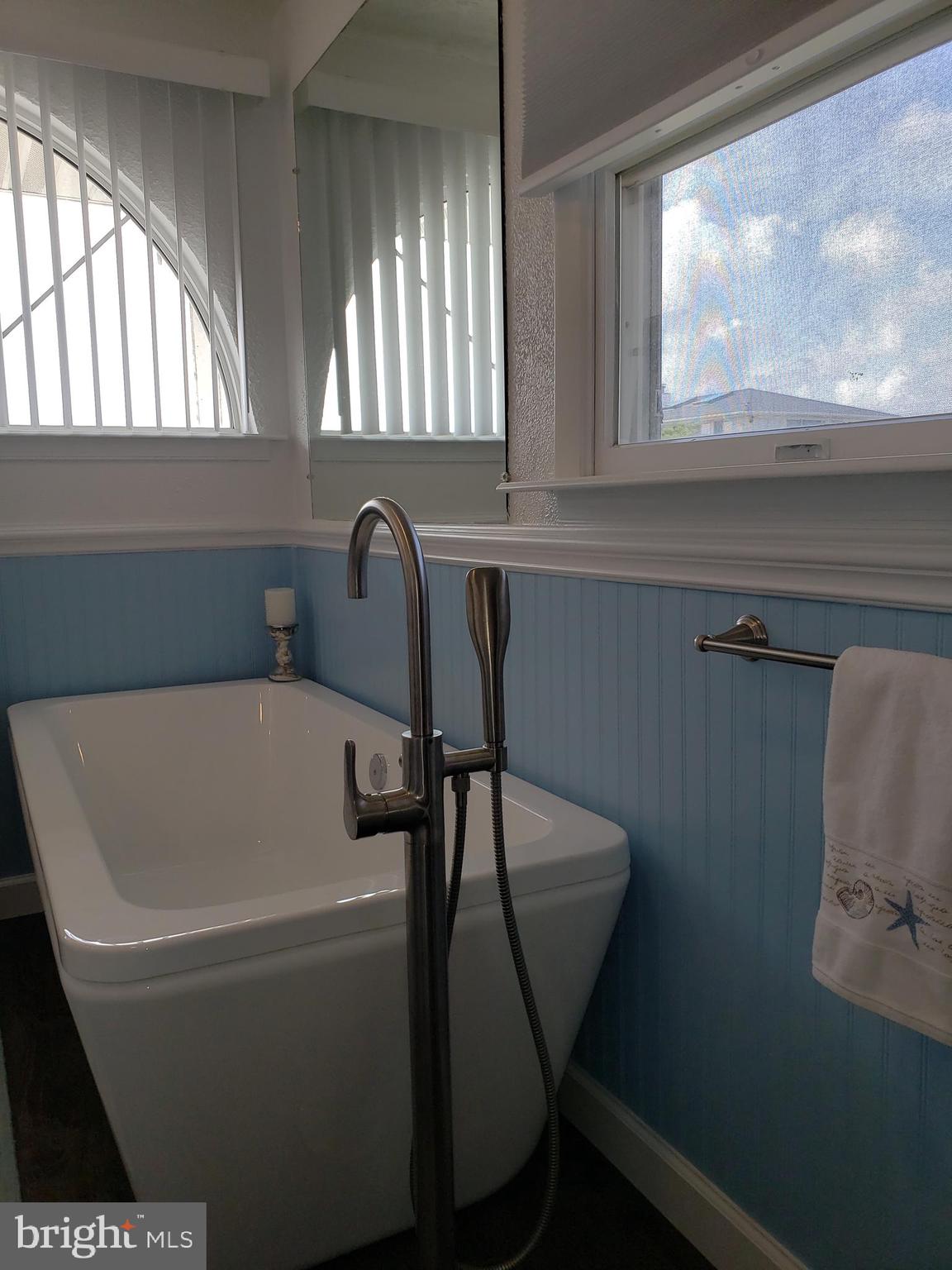 10600 Point Lookout Road Ocean City, MD 21842 - Photo 33 of 89 Bathroom 3 soaking tub