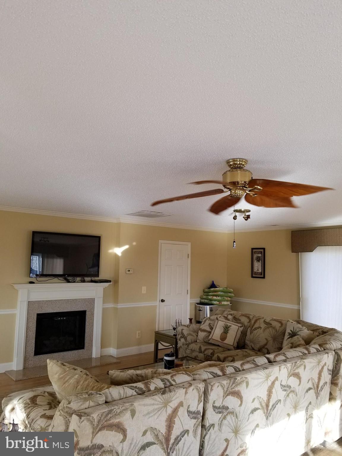 10600 Point Lookout Road Ocean City, MD 21842 - Photo 67 of 89 Great room 2nd floor