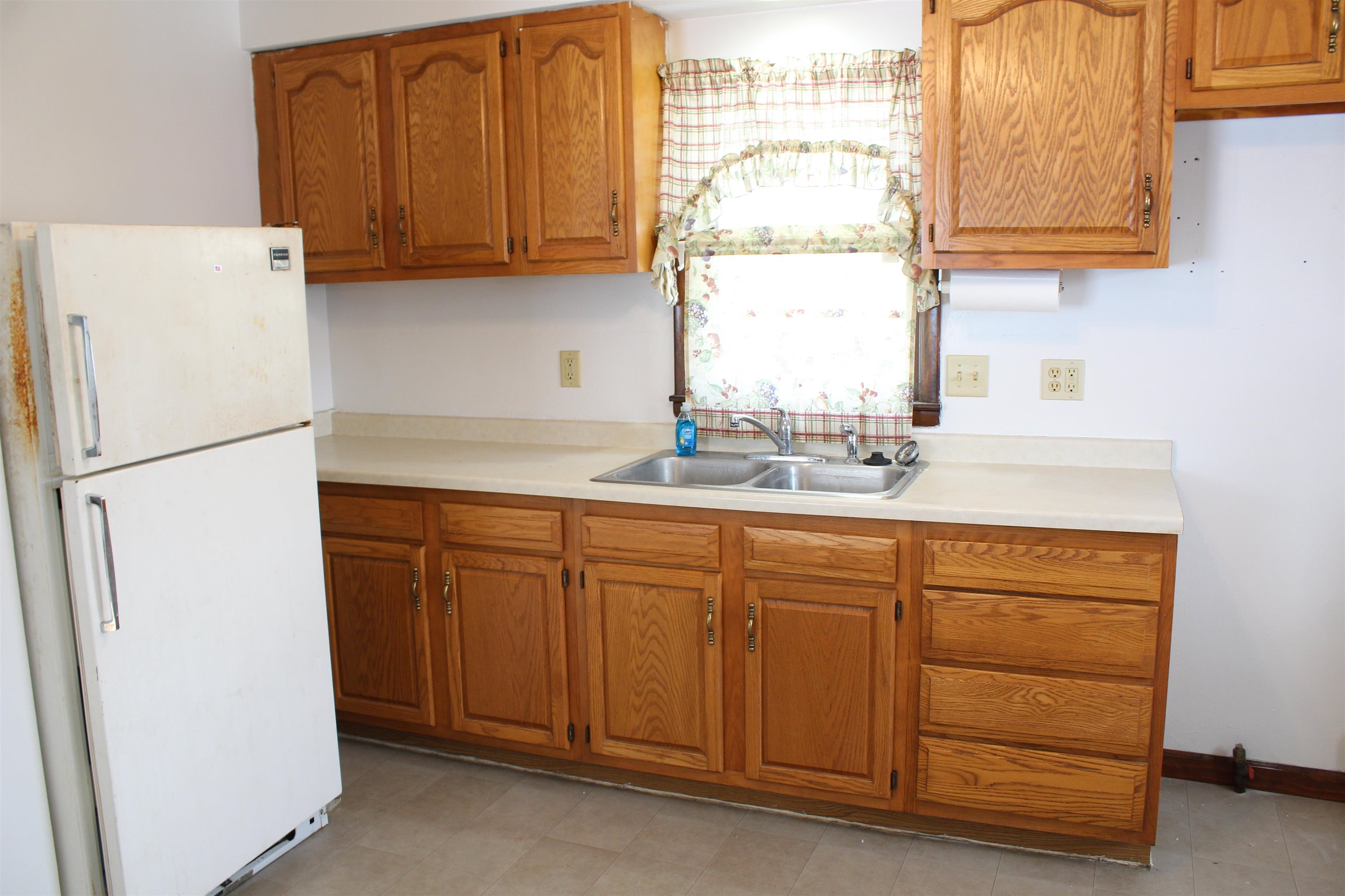 301 Rethke Avenue Madison, WI 53714 - Photo 6 of 33