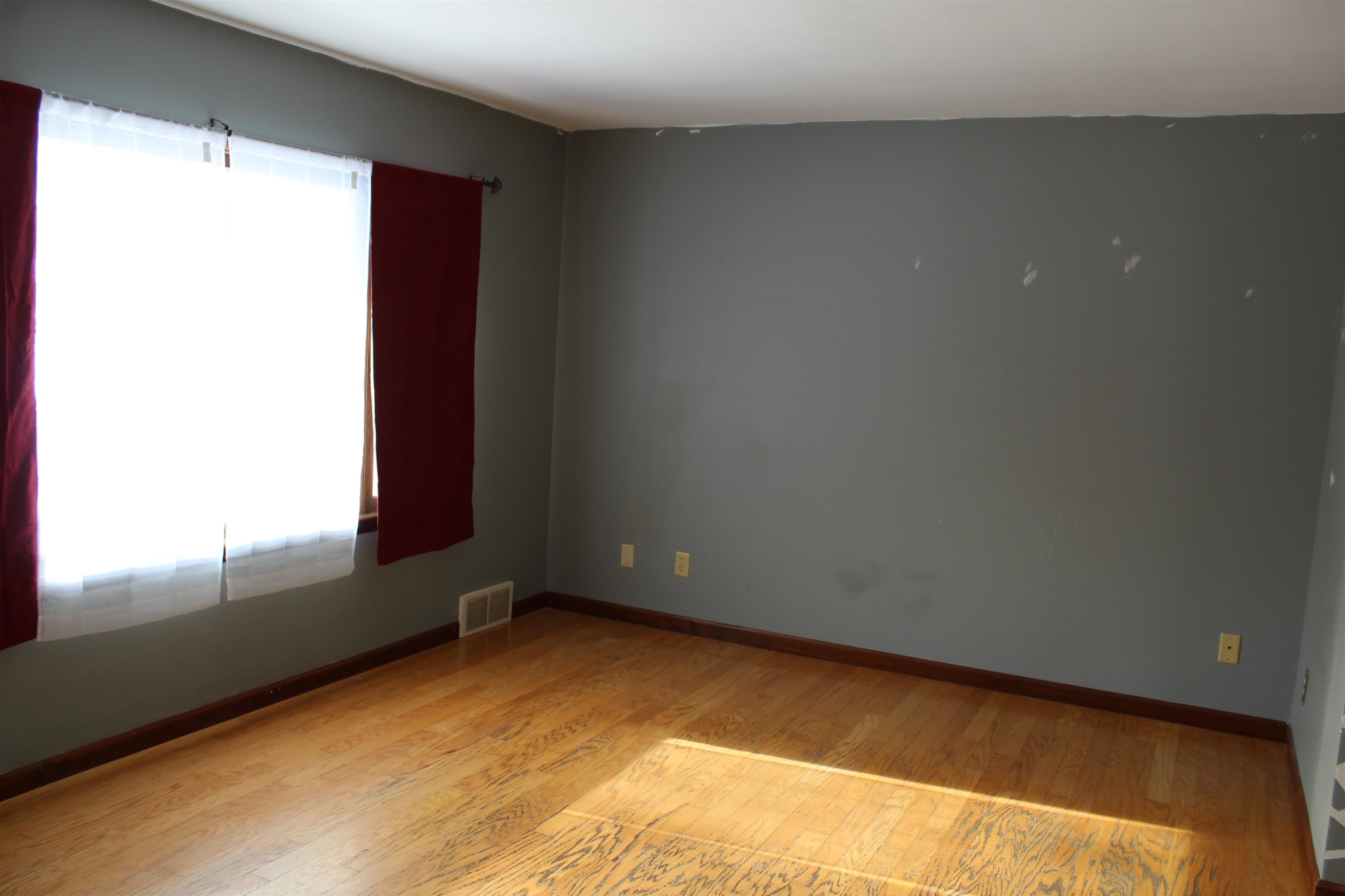 301 Rethke Avenue Madison, WI 53714 - Photo 8 of 33