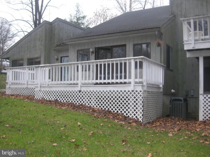 10540 Patuxent Ridge Way Laurel, MD 20723 - Photo 16 of 28 Exterior (Rear)