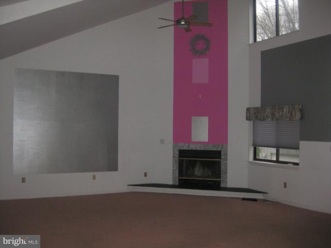 10540 Patuxent Ridge Way Laurel, MD 20723 - Photo 20 of 28 Living Room