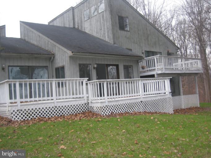 Exterior (Rear)