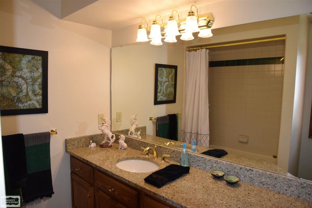 5405 Abbey Road Rochester, MI 48306 - Photo 61 of 96