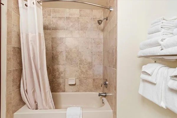 $225,000 | 2411 River, Unit 2344, Wisconsin Dells, WI 53965