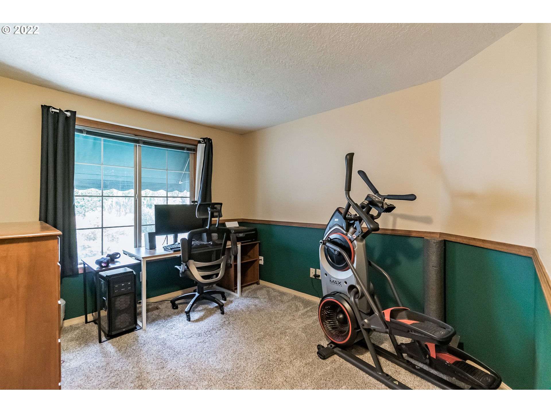 12251 Southeast Winston Road Damascus, OR 97089 - Photo 15 of 32 a view of a room with gym equipment