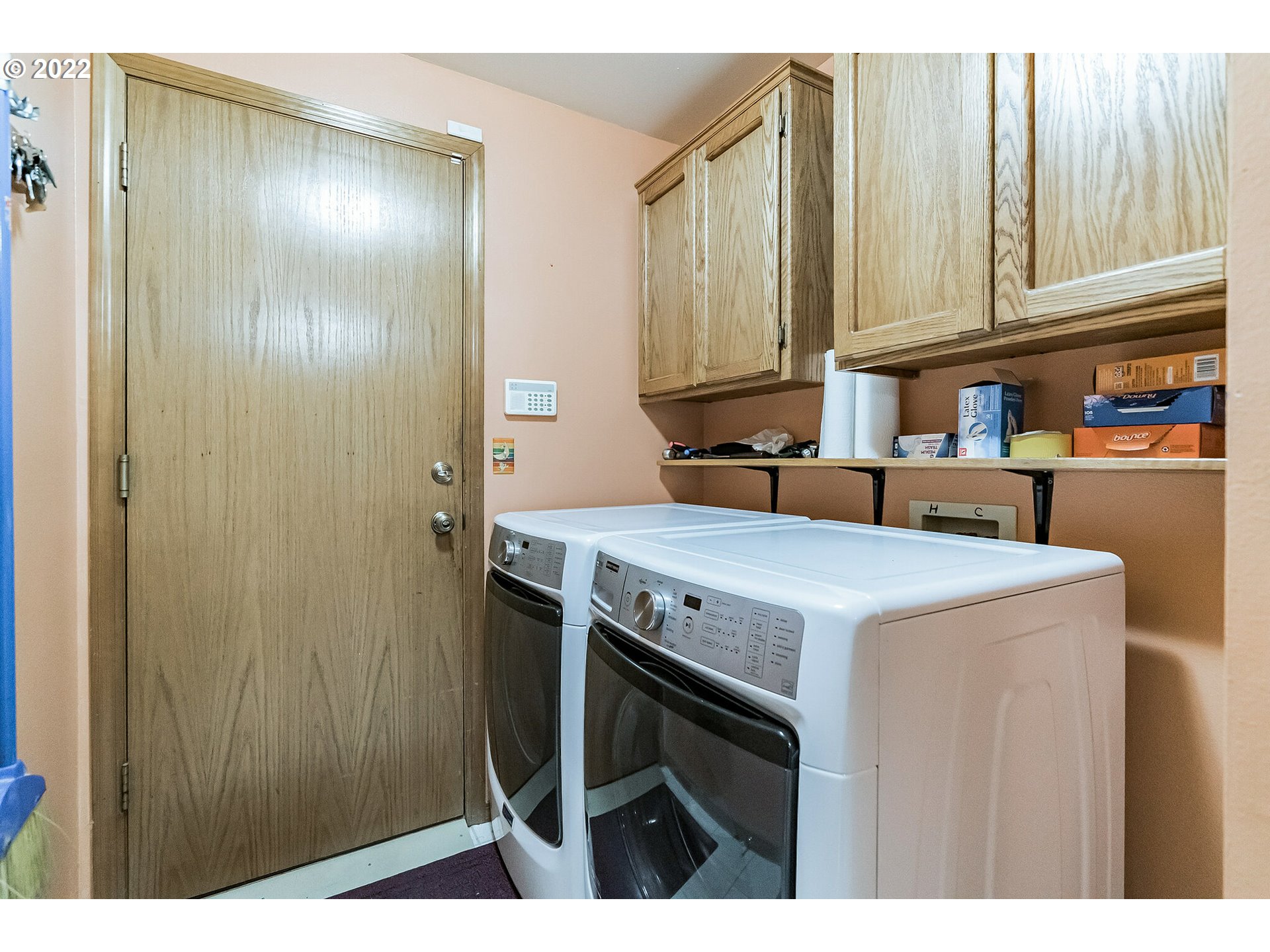 12251 Southeast Winston Road Damascus, OR 97089 - Photo 17 of 32 a utility room with washer and dryer